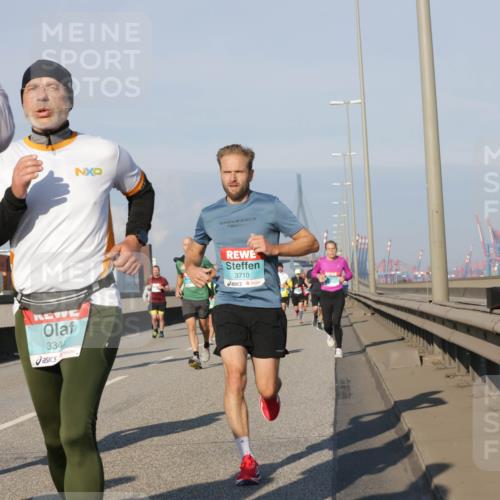 03.10.2025 - Köhlbrandbrückenlauf Jannik Wohlers http://msf.ph/oto/9101921 03.10.2025 09:49:15 Position 3 334, 3710 meine-sportfotos.de