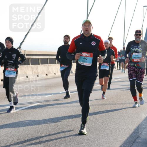 03.10.2025 - Köhlbrandbrückenlauf Strokosch-Dieckow http://msf.ph/oto/9102010 03.10.2025 09:22:33 Position 1 275, 2760, 901, 3403 meine-sportfotos.de