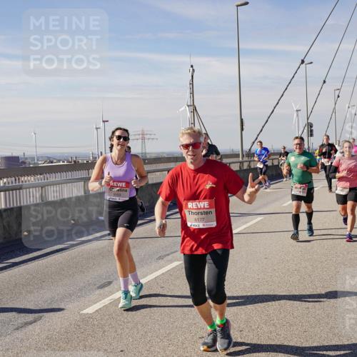 03.10.2025 - Köhlbrandbrückenlauf Michael Burmester http://msf.ph/oto/9102024 03.10.2025 12:47:13 Position 2 5103, 6177 meine-sportfotos.de