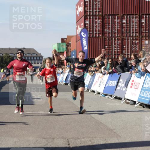 03.10.2025 - Köhlbrandbrückenlauf Jannik Wohlers http://msf.ph/oto/9102026 03.10.2025 12:57:19 Ziel 4080, 4150, 4186, 4251, 5699, 5926, 6015, 6629, 6819 meine-sportfotos.de