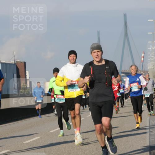 03.10.2025 - Köhlbrandbrückenlauf Jannik Wohlers http://msf.ph/oto/9102081 03.10.2025 09:49:22 Position 3 1543, 1091, 1702, 1025 meine-sportfotos.de