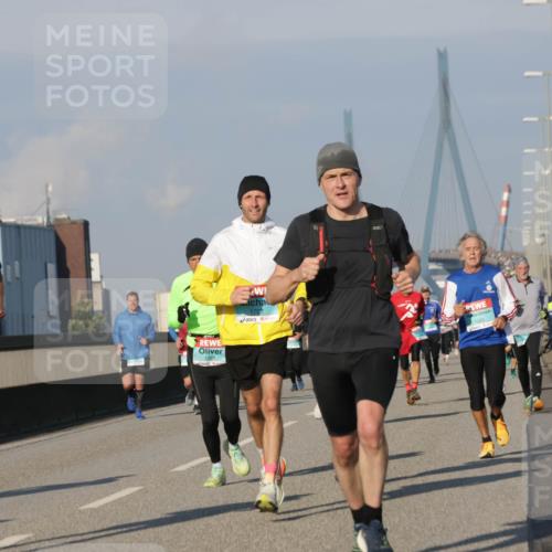 03.10.2025 - Köhlbrandbrückenlauf Jannik Wohlers http://msf.ph/oto/9102087 03.10.2025 09:49:22 Position 3 1543, 1091, 1702 meine-sportfotos.de