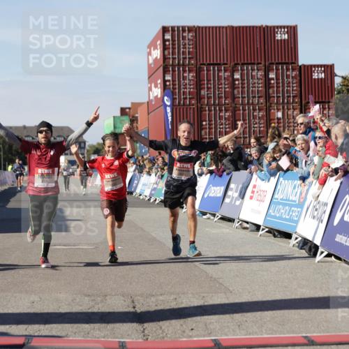 03.10.2025 - Köhlbrandbrückenlauf Jannik Wohlers http://msf.ph/oto/9102106 03.10.2025 12:57:20 Ziel 4150, 4186, 4251, 5699, 5926, 6015, 6629, 6819 meine-sportfotos.de