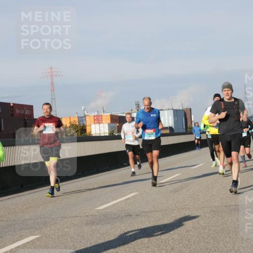 03.10.2025 - Köhlbrandbrückenlauf Jannik Wohlers http://msf.ph/oto/9102109 03.10.2025 09:49:23 Position 3 1836 meine-sportfotos.de