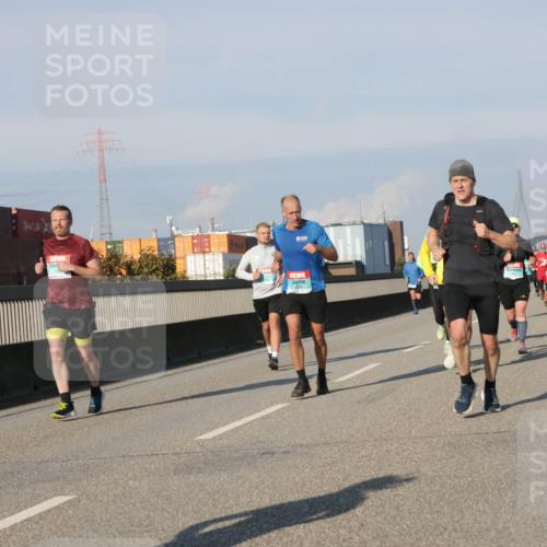03.10.2025 - Köhlbrandbrückenlauf Jannik Wohlers http://msf.ph/oto/9102131 03.10.2025 09:49:23 Position 3  meine-sportfotos.de