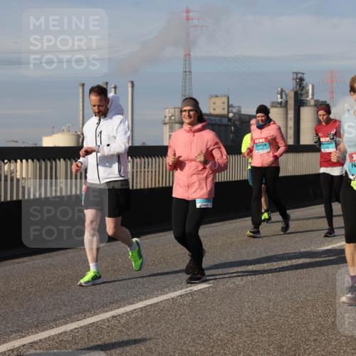 03.10.2025 - Köhlbrandbrückenlauf Lena Gebhardt http://msf.ph/oto/9102158 03.10.2025 10:11:51 Position 2 2894, 289 meine-sportfotos.de