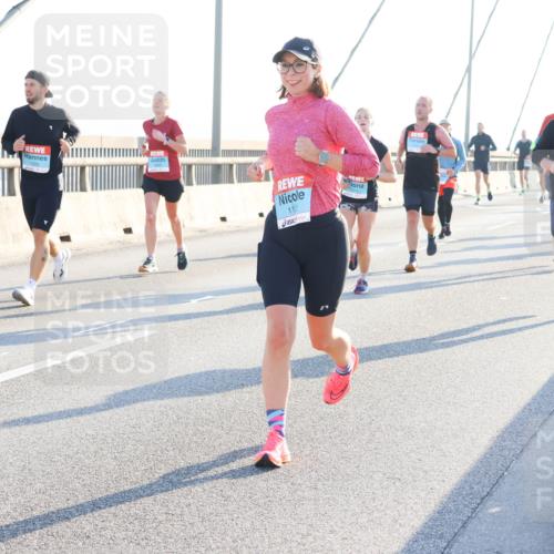 03.10.2025 - Köhlbrandbrückenlauf Strokosch-Dieckow http://msf.ph/oto/9102170 03.10.2025 09:23:14 Position 1 1205, 113, 1504 meine-sportfotos.de