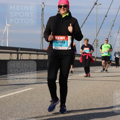 03.10.2025 - Köhlbrandbrückenlauf Strokosch-Dieckow http://msf.ph/oto/9102203 03.10.2025 10:08:25 Position 2 2429, 2394 meine-sportfotos.de
