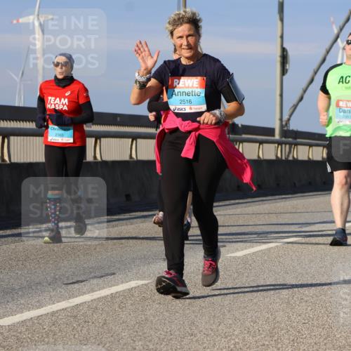 03.10.2025 - Köhlbrandbrückenlauf Strokosch-Dieckow http://msf.ph/oto/9102208 03.10.2025 10:08:29 Position 2 2516, 2565, 2992 meine-sportfotos.de