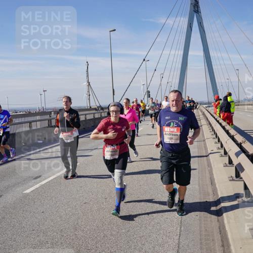 03.10.2025 - Köhlbrandbrückenlauf Michael Burmester http://msf.ph/oto/9102228 03.10.2025 12:47:18 Position 2 5804, 361, 188 meine-sportfotos.de