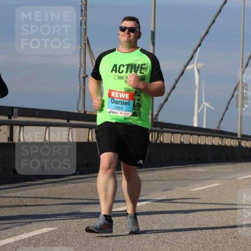 03.10.2025 - Köhlbrandbrückenlauf Strokosch-Dieckow http://msf.ph/oto/9102279 03.10.2025 10:08:31 Position 2 2992, 2620 meine-sportfotos.de