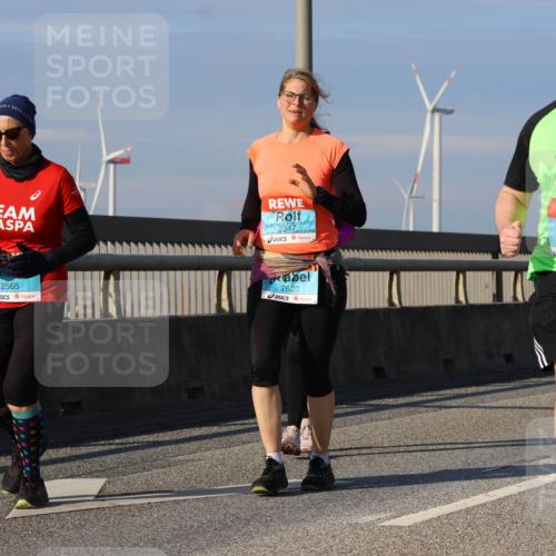 03.10.2025 - Köhlbrandbrückenlauf Strokosch-Dieckow http://msf.ph/oto/9102305 03.10.2025 10:08:32 Position 2 2992, 2565, 2620 meine-sportfotos.de