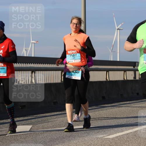 03.10.2025 - Köhlbrandbrückenlauf Strokosch-Dieckow http://msf.ph/oto/9102320 03.10.2025 10:08:32 Position 2 2347, 2992, 2565, 2620 meine-sportfotos.de