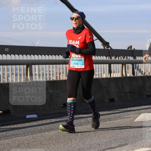 03.10.2025 - Köhlbrandbrückenlauf Strokosch-Dieckow http://msf.ph/oto/9102325 03.10.2025 10:08:33 Position 2 2480, 34, 2565, 2620 meine-sportfotos.de