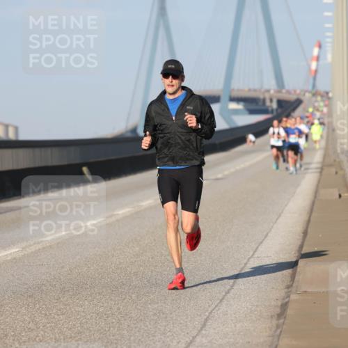 03.10.2025 - Köhlbrandbrückenlauf Lena Gebhardt http://msf.ph/oto/9102355 03.10.2025 09:37:24 Position 2  meine-sportfotos.de