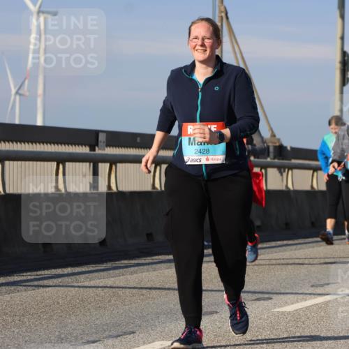 03.10.2025 - Köhlbrandbrückenlauf Strokosch-Dieckow http://msf.ph/oto/9102373 03.10.2025 10:08:42 Position 2 2428 meine-sportfotos.de
