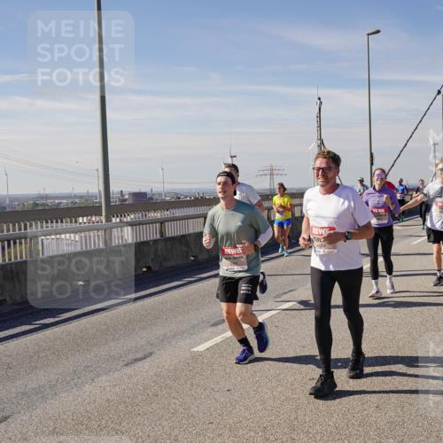 03.10.2025 - Köhlbrandbrückenlauf Michael Burmester http://msf.ph/oto/9102382 03.10.2025 12:47:24 Position 2 4474 meine-sportfotos.de