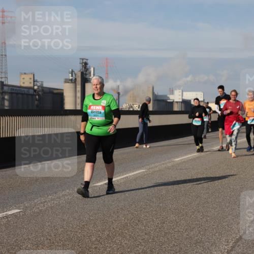 03.10.2025 - Köhlbrandbrückenlauf Lena Gebhardt http://msf.ph/oto/9102384 03.10.2025 10:11:57 Position 2 3621 meine-sportfotos.de