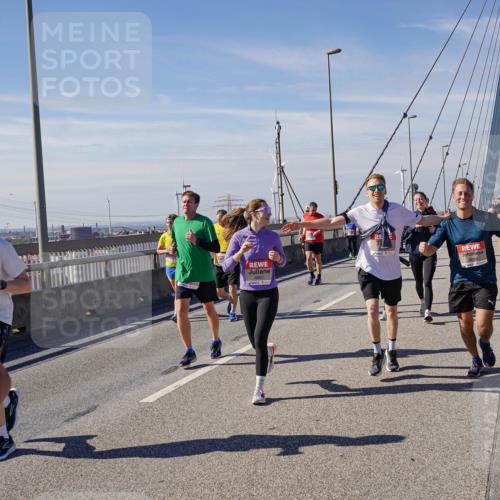 03.10.2025 - Köhlbrandbrückenlauf Michael Burmester http://msf.ph/oto/9102422 03.10.2025 12:47:25 Position 2  meine-sportfotos.de