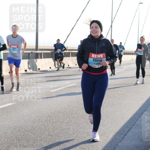 03.10.2025 - Köhlbrandbrückenlauf Strokosch-Dieckow http://msf.ph/oto/9102430 03.10.2025 09:24:07 Position 1 1449 meine-sportfotos.de