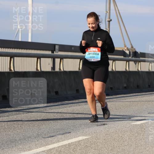 03.10.2025 - Köhlbrandbrückenlauf Strokosch-Dieckow http://msf.ph/oto/9102474 03.10.2025 10:08:51 Position 2 3195, 3098 meine-sportfotos.de