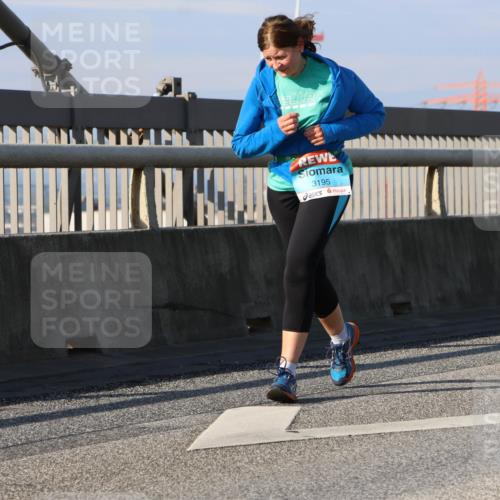 03.10.2025 - Köhlbrandbrückenlauf Strokosch-Dieckow http://msf.ph/oto/9102482 03.10.2025 10:08:52 Position 2 3195 meine-sportfotos.de