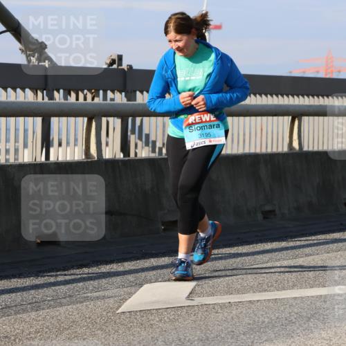 03.10.2025 - Köhlbrandbrückenlauf Strokosch-Dieckow http://msf.ph/oto/9102492 03.10.2025 10:08:52 Position 2 3195 meine-sportfotos.de