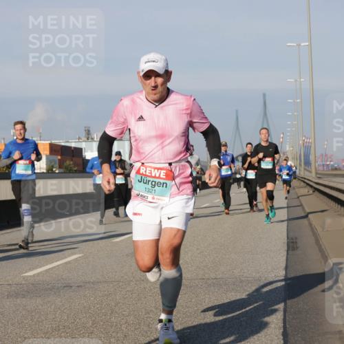 03.10.2025 - Köhlbrandbrückenlauf Jannik Wohlers http://msf.ph/oto/9102500 03.10.2025 09:49:35 Position 3 1321 meine-sportfotos.de