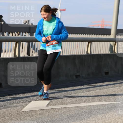 03.10.2025 - Köhlbrandbrückenlauf Strokosch-Dieckow http://msf.ph/oto/9102501 03.10.2025 10:08:52 Position 2 3195 meine-sportfotos.de