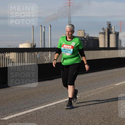 03.10.2025 - Köhlbrandbrückenlauf Lena Gebhardt http://msf.ph/oto/9102527 03.10.2025 10:11:58 Position 2 3621 meine-sportfotos.de