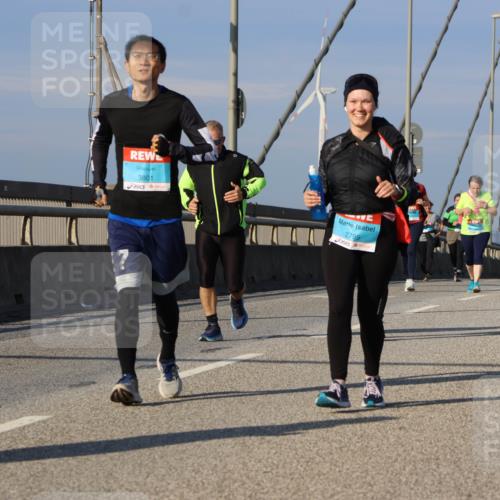 03.10.2025 - Köhlbrandbrückenlauf Strokosch-Dieckow http://msf.ph/oto/9102534 03.10.2025 10:08:54 Position 2 3801, 2795 meine-sportfotos.de