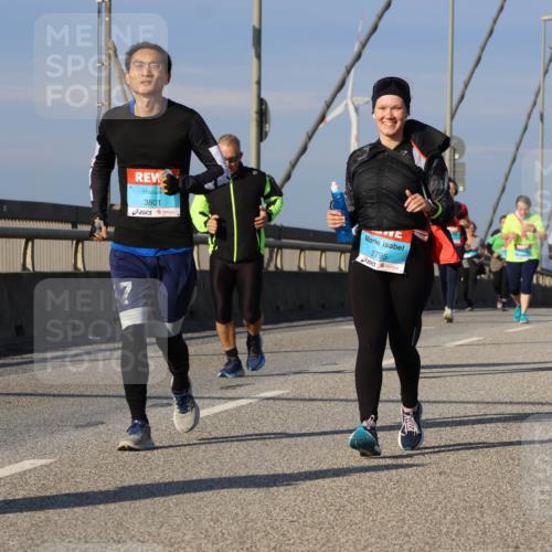 03.10.2025 - Köhlbrandbrückenlauf Strokosch-Dieckow http://msf.ph/oto/9102540 03.10.2025 10:08:54 Position 2 3801, 2795 meine-sportfotos.de
