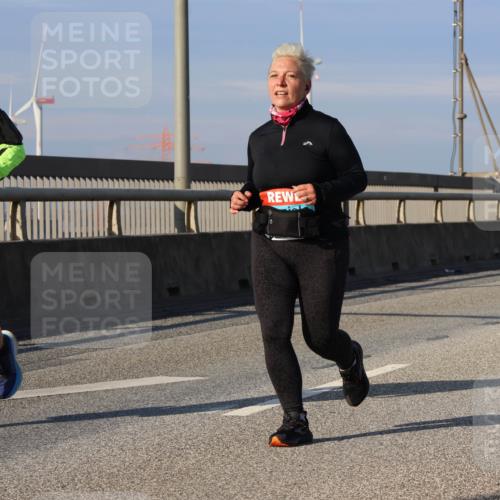 03.10.2025 - Köhlbrandbrückenlauf Strokosch-Dieckow http://msf.ph/oto/9102573 03.10.2025 10:08:59 Position 2  meine-sportfotos.de