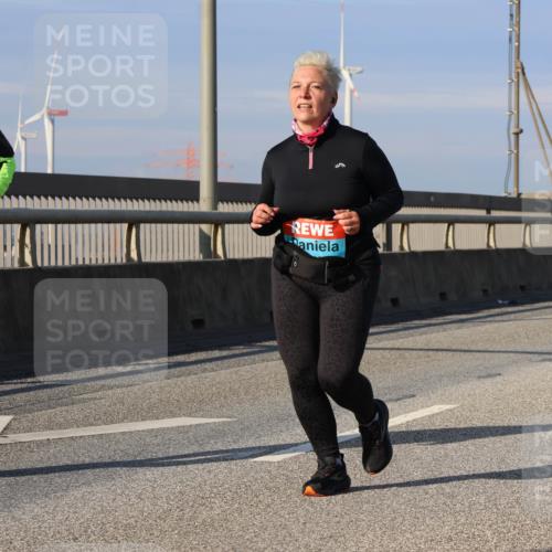 03.10.2025 - Köhlbrandbrückenlauf Strokosch-Dieckow http://msf.ph/oto/9102579 03.10.2025 10:08:59 Position 2  meine-sportfotos.de