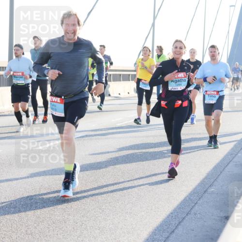 03.10.2025 - Köhlbrandbrückenlauf Strokosch-Dieckow http://msf.ph/oto/9102584 03.10.2025 09:24:38 Position 1 3204, 3813, 1294, 2732, 1134 meine-sportfotos.de
