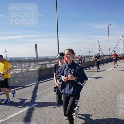 03.10.2025 - Köhlbrandbrückenlauf Michael Burmester http://msf.ph/oto/9102585 03.10.2025 12:47:28 Position 2  meine-sportfotos.de