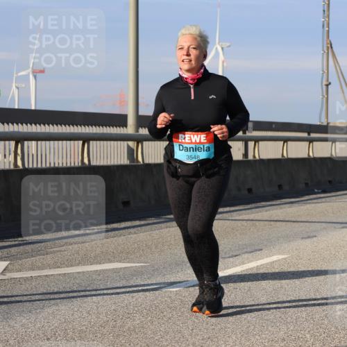 03.10.2025 - Köhlbrandbrückenlauf Strokosch-Dieckow http://msf.ph/oto/9102590 03.10.2025 10:08:59 Position 2 3548 meine-sportfotos.de