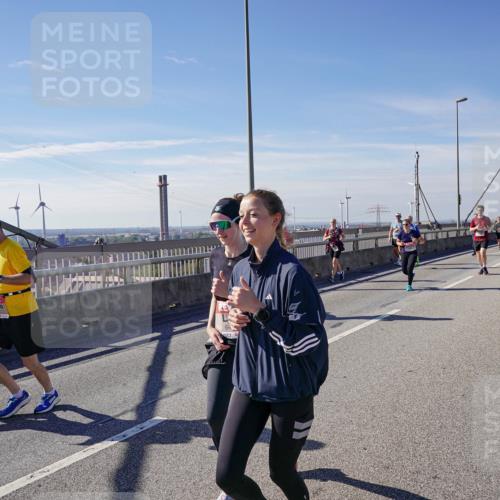 03.10.2025 - Köhlbrandbrückenlauf Michael Burmester http://msf.ph/oto/9102598 03.10.2025 12:47:28 Position 2  meine-sportfotos.de
