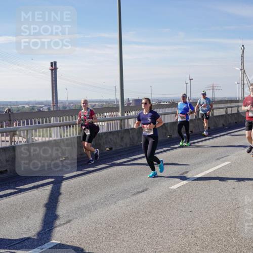 03.10.2025 - Köhlbrandbrückenlauf Michael Burmester http://msf.ph/oto/9102635 03.10.2025 12:47:30 Position 2  meine-sportfotos.de