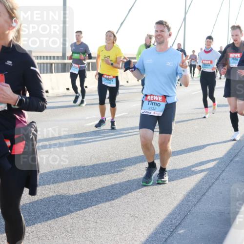 03.10.2025 - Köhlbrandbrückenlauf Strokosch-Dieckow http://msf.ph/oto/9102646 03.10.2025 09:24:40 Position 1 1294, 2732, 1623, 1134 meine-sportfotos.de