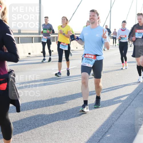 03.10.2025 - Köhlbrandbrückenlauf Strokosch-Dieckow http://msf.ph/oto/9102652 03.10.2025 09:24:40 Position 1 1294, 2732, 1623, 1134 meine-sportfotos.de