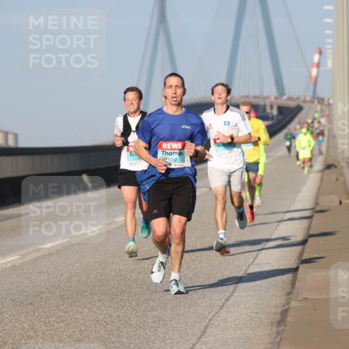 03.10.2025 - Köhlbrandbrückenlauf Lena Gebhardt http://msf.ph/oto/9102657 03.10.2025 09:37:40 Position 2 1032 meine-sportfotos.de