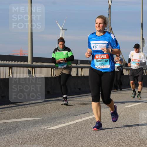 03.10.2025 - Köhlbrandbrückenlauf Strokosch-Dieckow http://msf.ph/oto/9102667 03.10.2025 10:09:13 Position 2 2520 meine-sportfotos.de