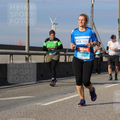 03.10.2025 - Köhlbrandbrückenlauf Strokosch-Dieckow http://msf.ph/oto/9102674 03.10.2025 10:09:13 Position 2 2520 meine-sportfotos.de