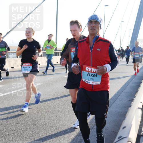 03.10.2025 - Köhlbrandbrückenlauf Strokosch-Dieckow http://msf.ph/oto/9102675 03.10.2025 09:24:42 Position 1 3333, 1242, 1134 meine-sportfotos.de