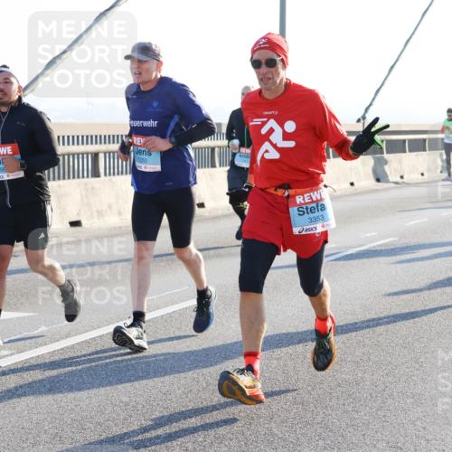 03.10.2025 - Köhlbrandbrückenlauf Strokosch-Dieckow http://msf.ph/oto/9102698 03.10.2025 09:25:01 Position 1 266, 1250, 3353, 3625 meine-sportfotos.de