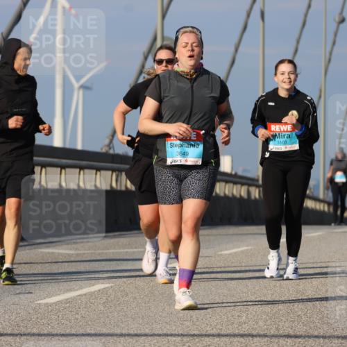 03.10.2025 - Köhlbrandbrückenlauf Strokosch-Dieckow http://msf.ph/oto/9102716 03.10.2025 10:09:25 Position 2 3624, 3649, 3103 meine-sportfotos.de