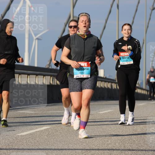 03.10.2025 - Köhlbrandbrückenlauf Strokosch-Dieckow http://msf.ph/oto/9102724 03.10.2025 10:09:25 Position 2 362, 3649, 3103 meine-sportfotos.de