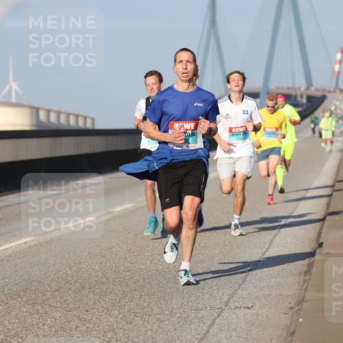 03.10.2025 - Köhlbrandbrückenlauf Lena Gebhardt http://msf.ph/oto/9102725 03.10.2025 09:37:41 Position 2  meine-sportfotos.de