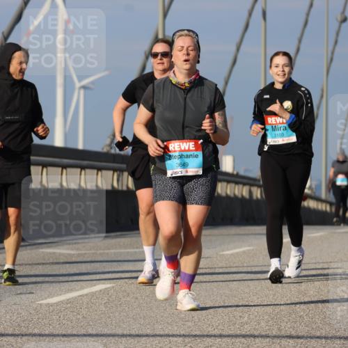 03.10.2025 - Köhlbrandbrückenlauf Strokosch-Dieckow http://msf.ph/oto/9102730 03.10.2025 10:09:25 Position 2 3649, 3103 meine-sportfotos.de